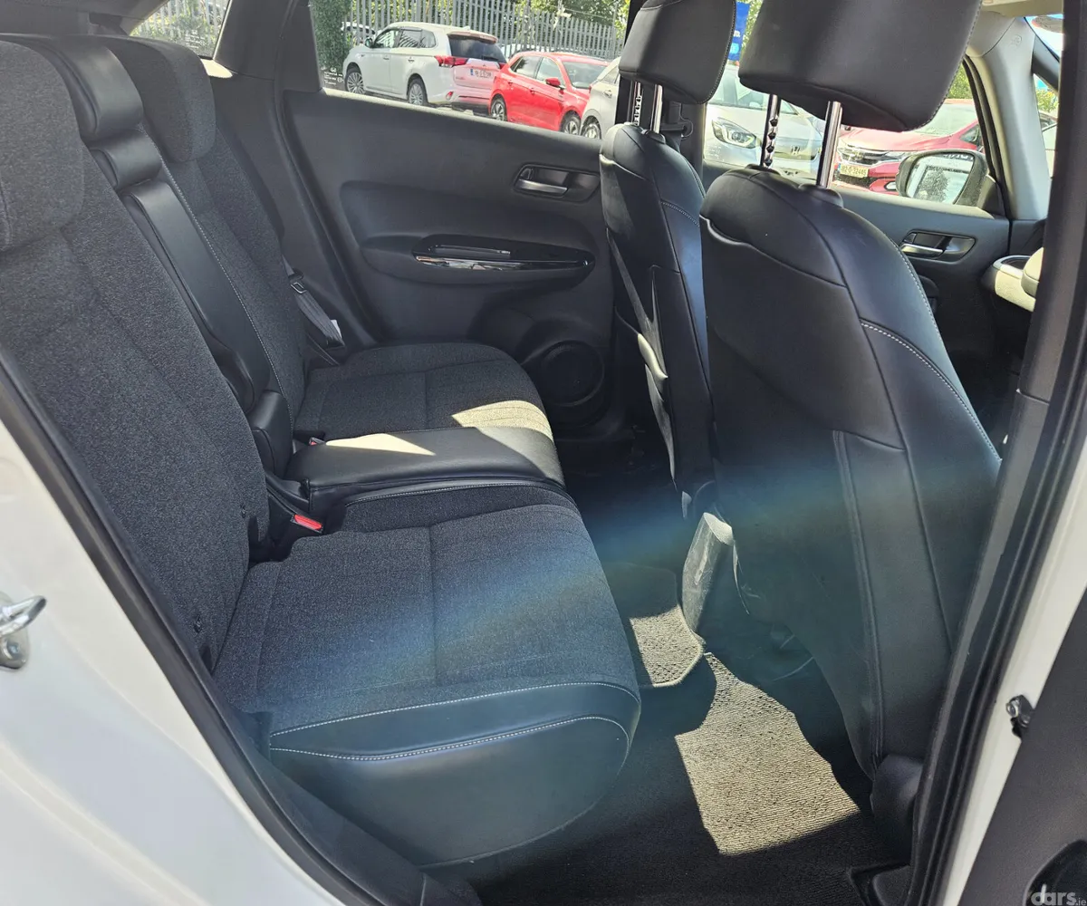 Honda Fit Hatchback, Petrol Hybrid, 2022, White