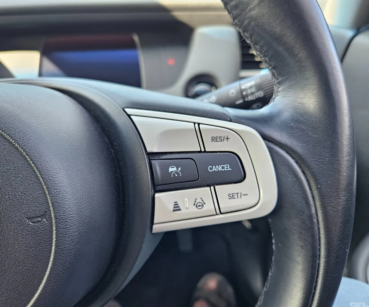 Honda Fit Hatchback, Petrol Hybrid, 2022, White