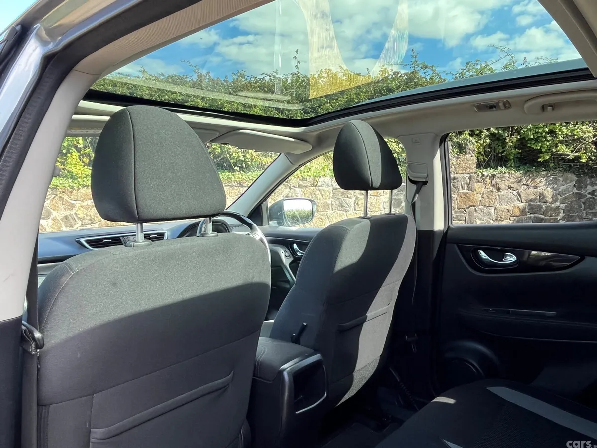 Nissan Qashqai MPV, Petrol, 2018, Grey