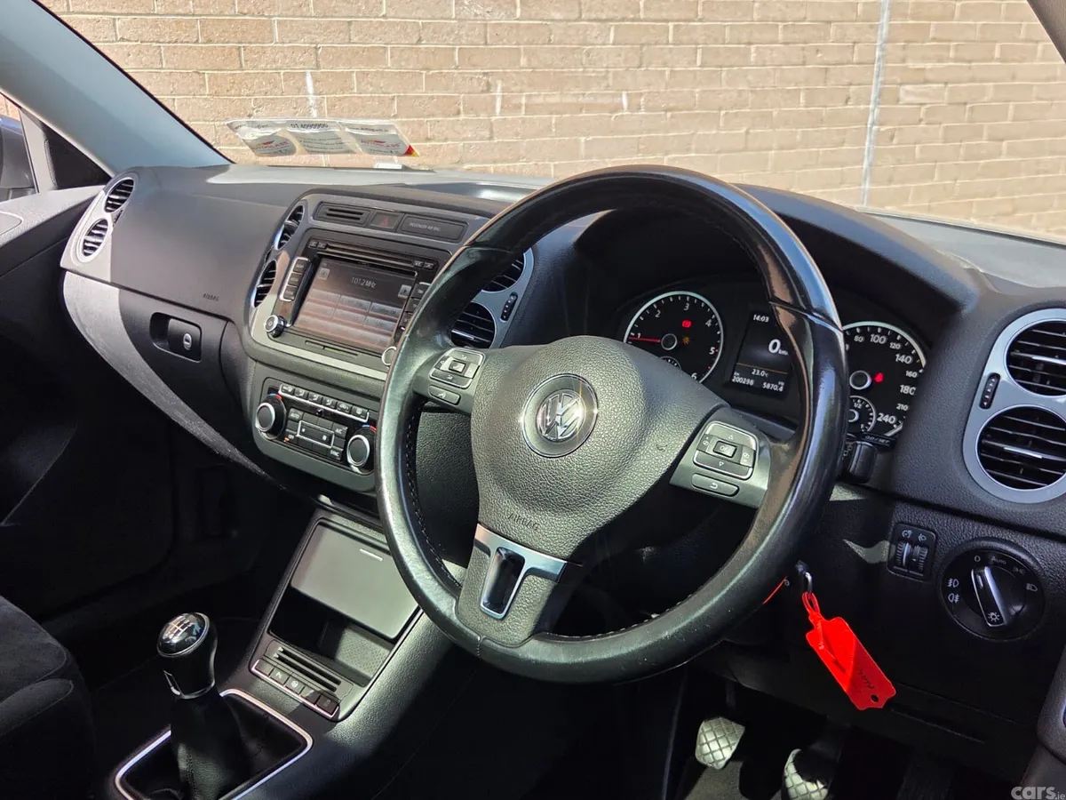 Volkswagen Tiguan SUV, Diesel, 2015, Grey