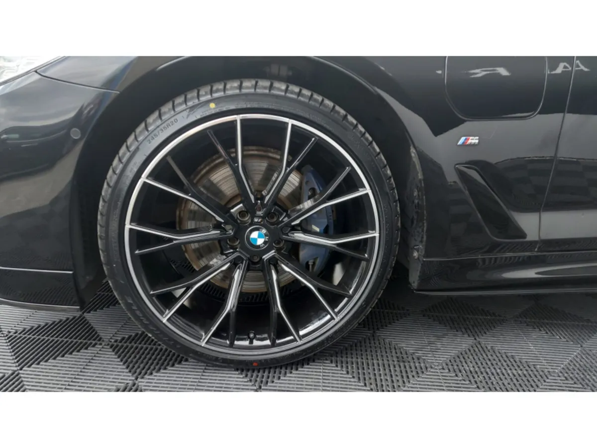 BMW 5-Series Saloon, Petrol Plug-in Hybrid, 2017, Black