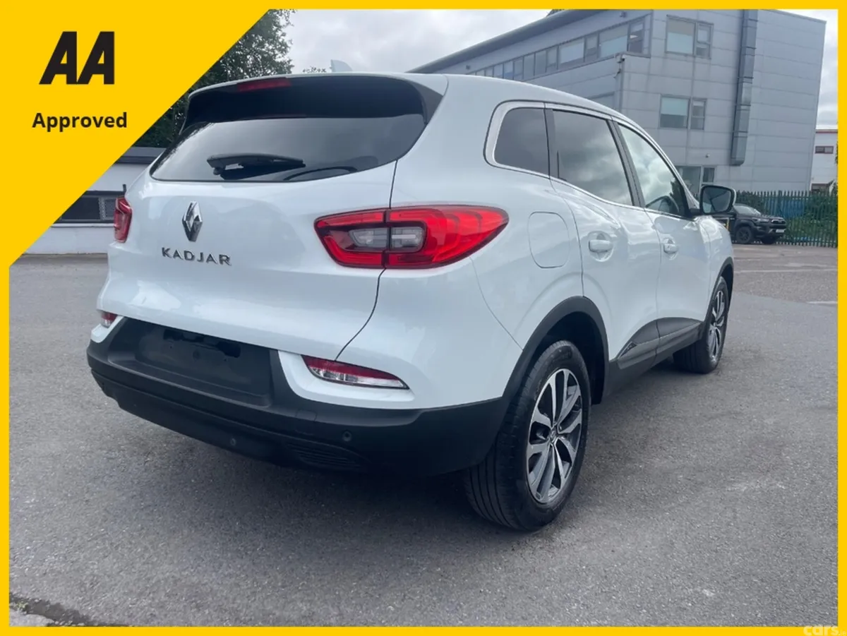Renault Kadjar Hatchback, Petrol, 2022, White