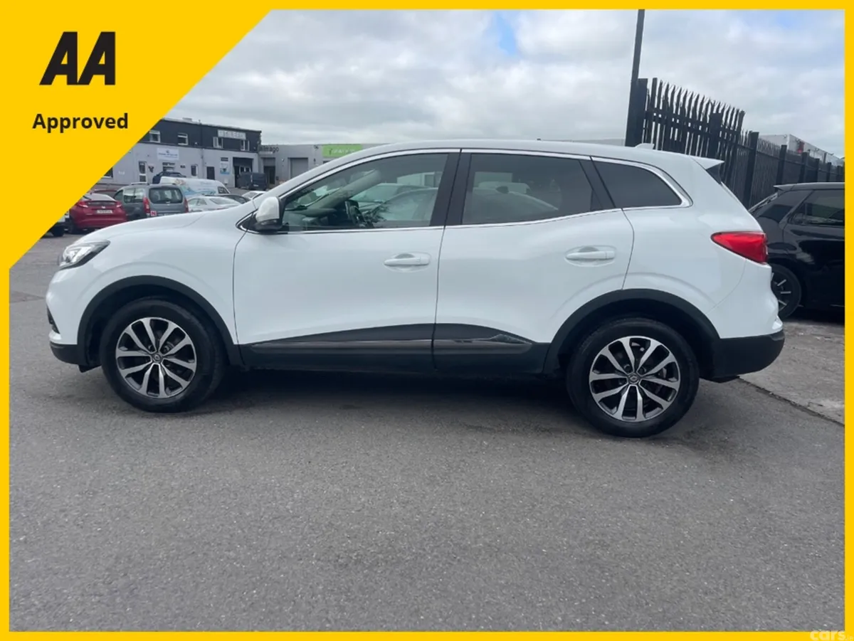 Renault Kadjar Hatchback, Petrol, 2022, White