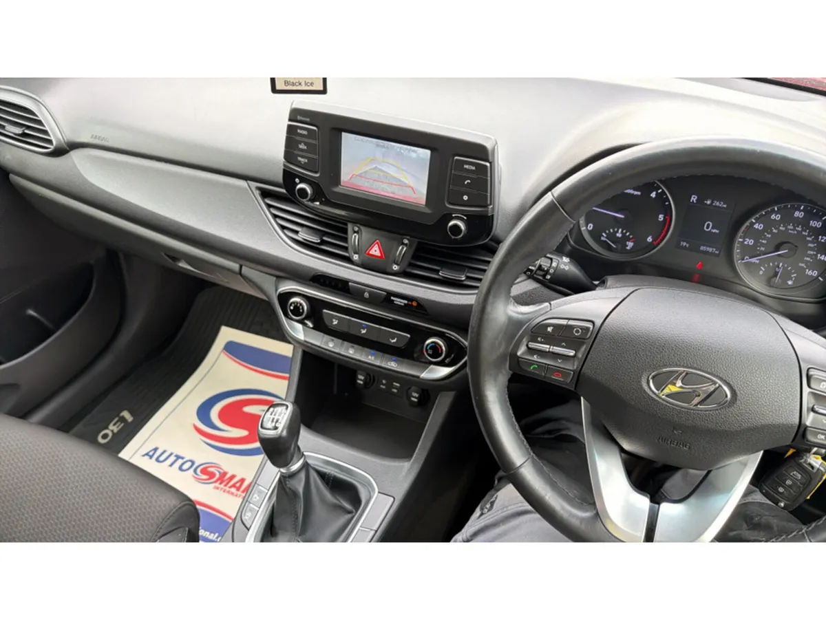 Hyundai i30 Hatchback, Diesel, 2017, Red