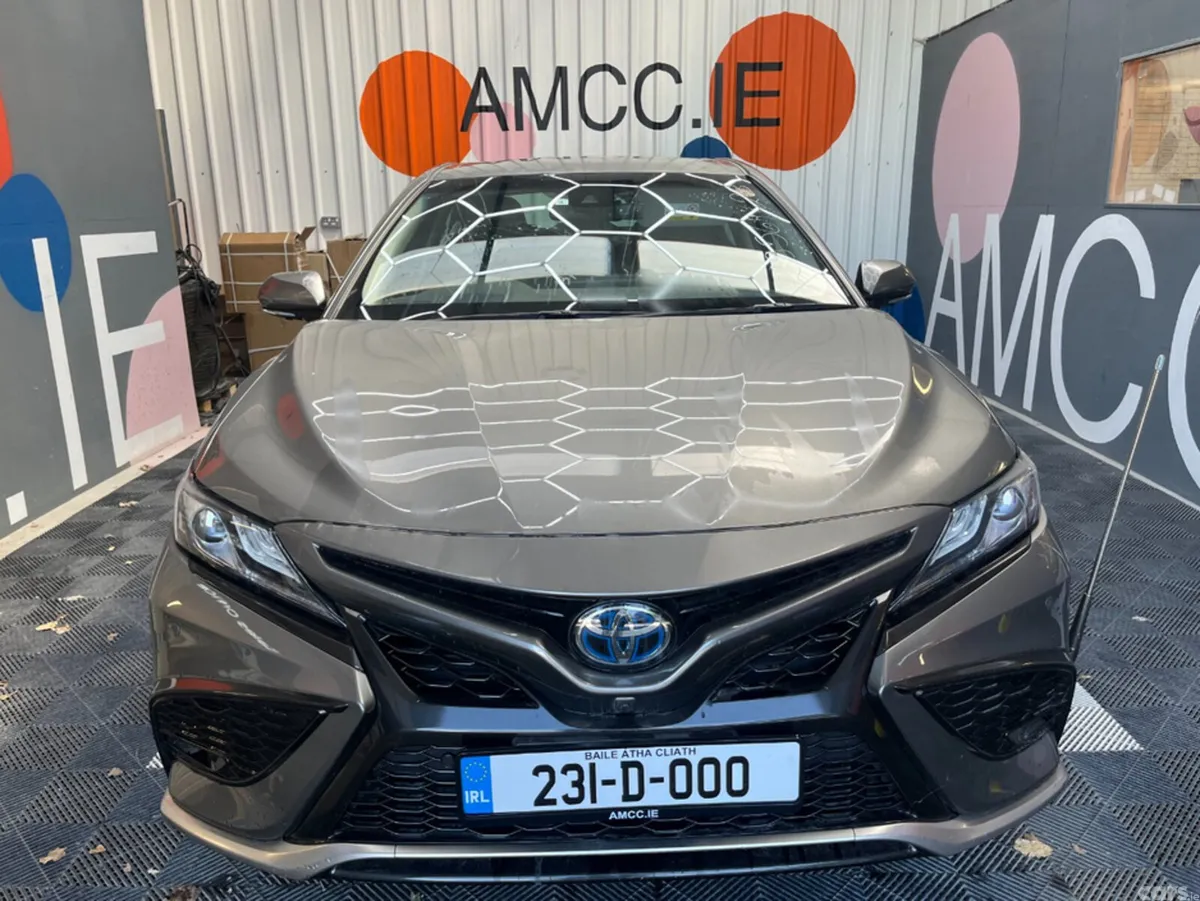 Toyota Camry Saloon, Petrol Hybrid, 2023, Grey