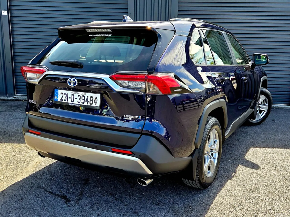 Toyota RAV4 SUV, Petrol Hybrid, 2023, Blue