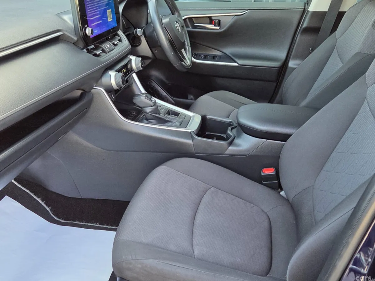 Toyota RAV4 SUV, Petrol Hybrid, 2023, Blue