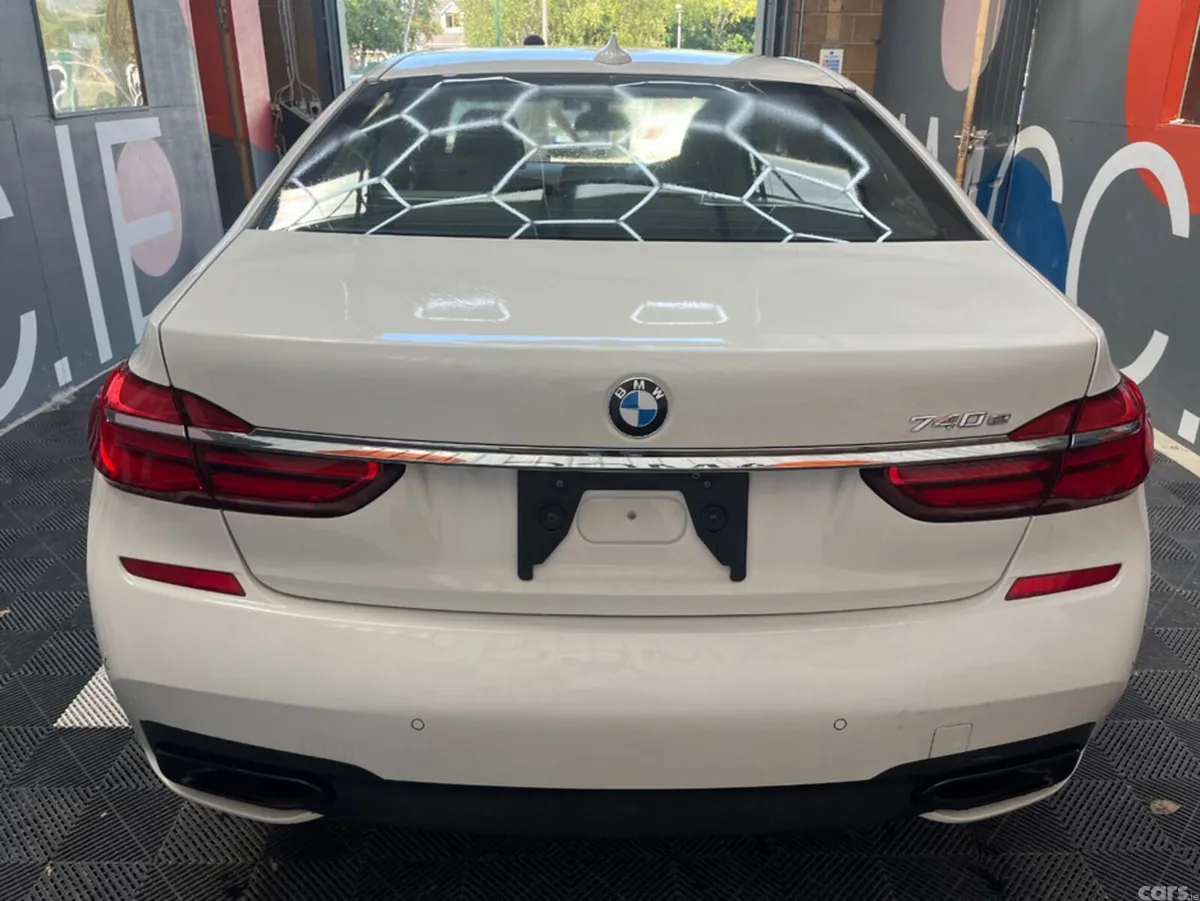 BMW 7-Series Saloon, Petrol, 2019, White