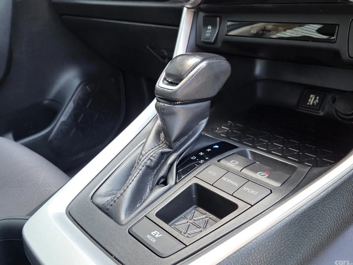 Toyota RAV4 SUV, Petrol Hybrid, 2023, Blue