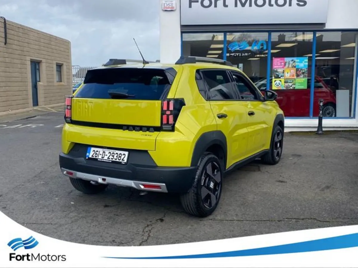 Fiat Grande Panda Hatchback, Petrol Hybrid, 2026, Yellow