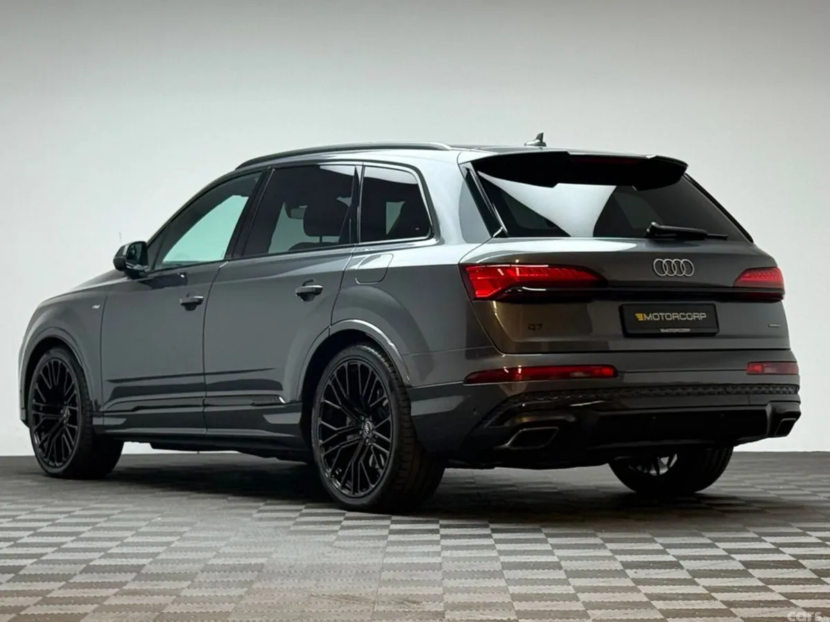 Audi Q7 SUV, Petrol Plug-in Hybrid, 2026, Grey