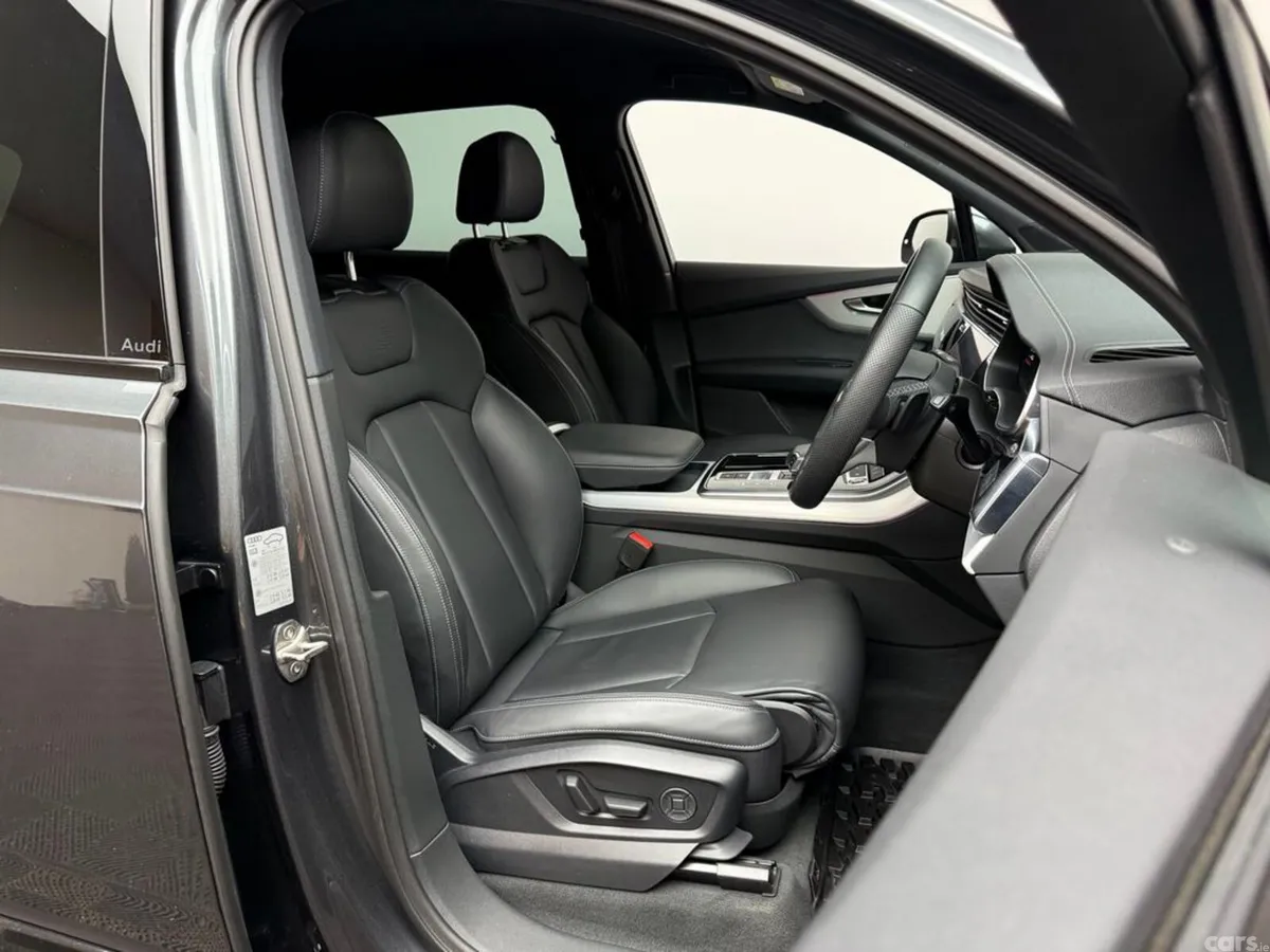 Audi Q7 SUV, Petrol Plug-in Hybrid, 2026, Grey