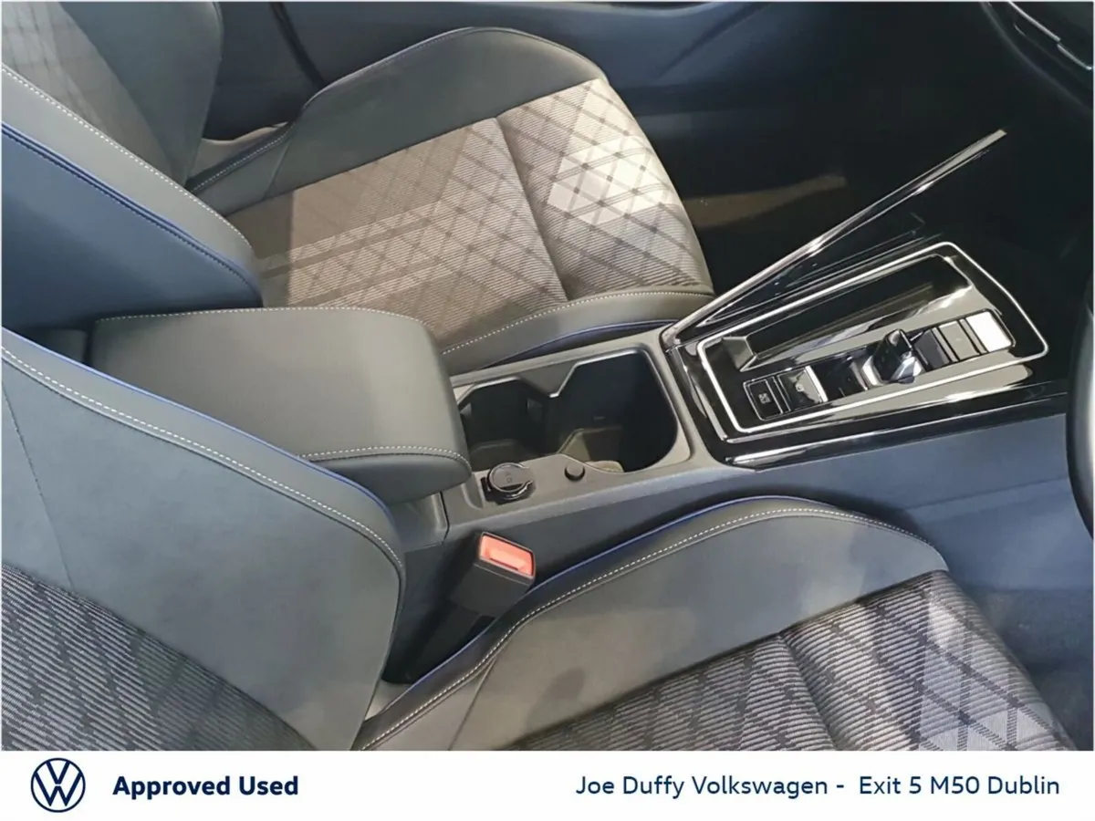 Volkswagen Golf Estate, Petrol, 2026, Grey