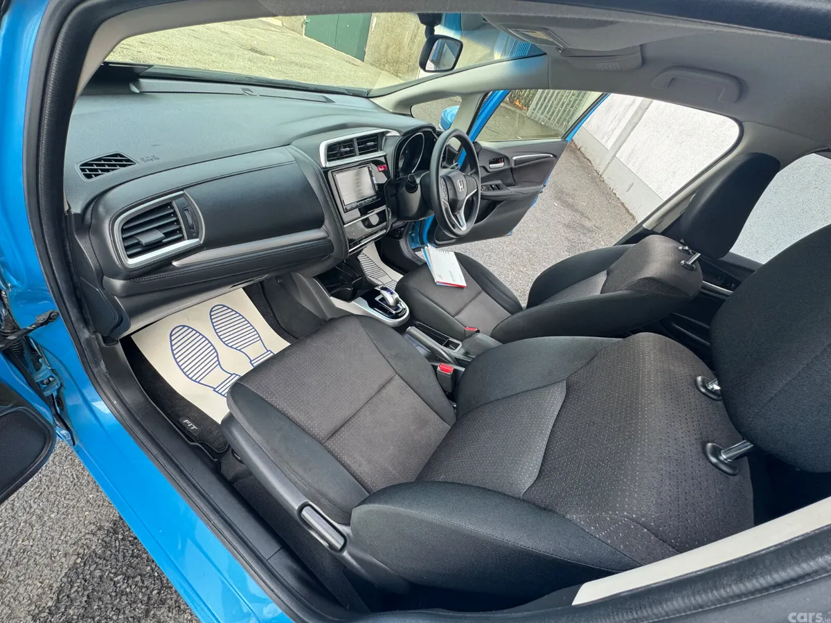 Honda Fit Hatchback, Petrol Hybrid, 2015, Blue