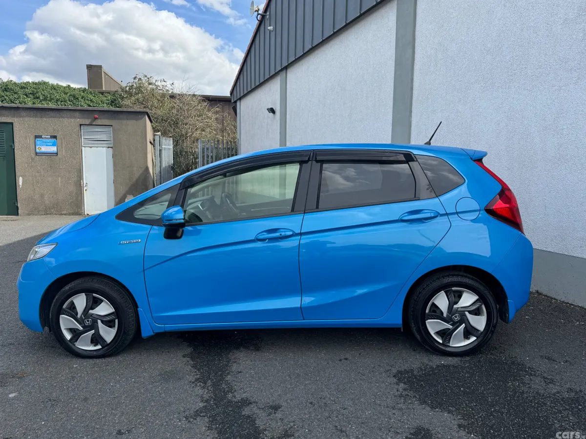 Honda Fit Hatchback, Petrol Hybrid, 2015, Blue