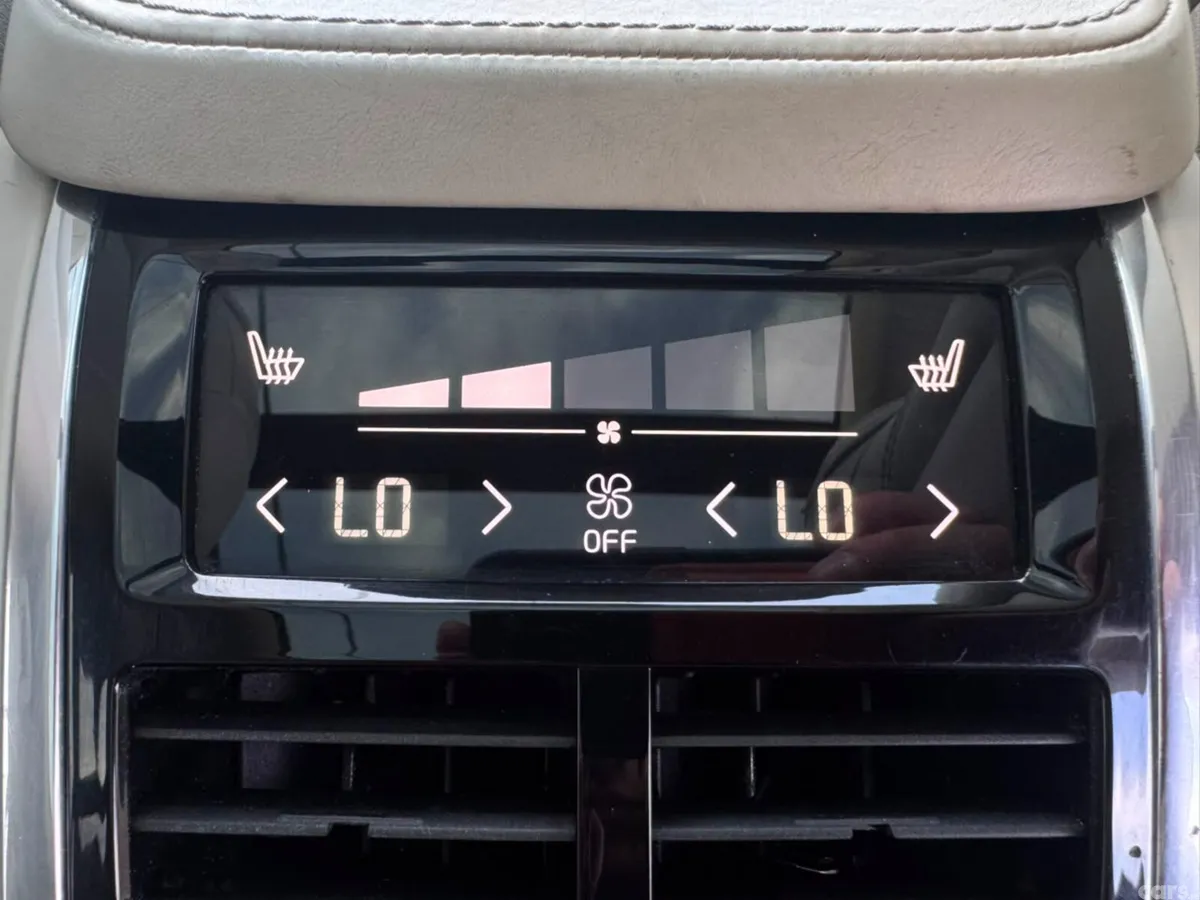 Volvo XC90 SUV, Petrol Plug-in Hybrid, 2016, Beige