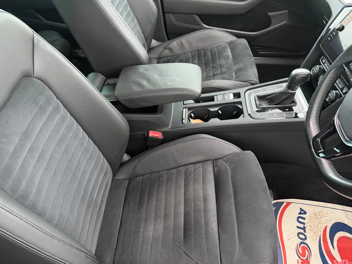 Volkswagen Passat Saloon, Diesel, 2018, Red
