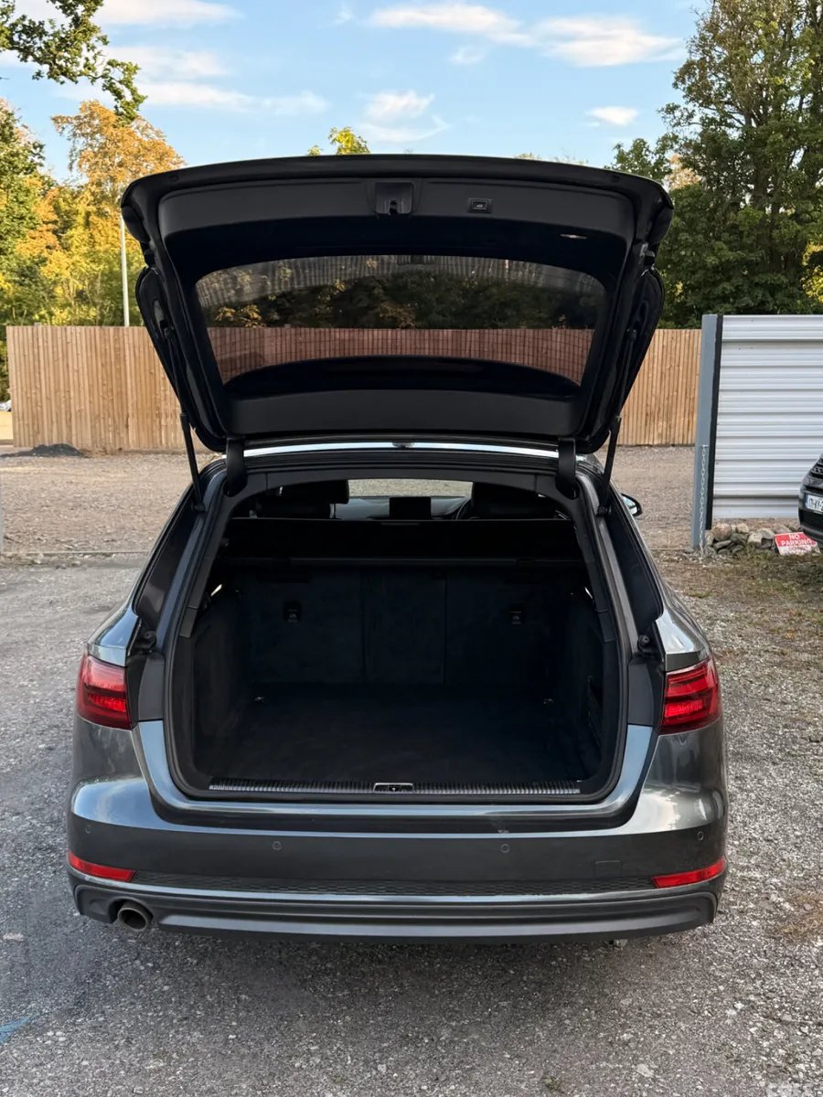 Audi A4 Estate, Diesel, 2017, Grey