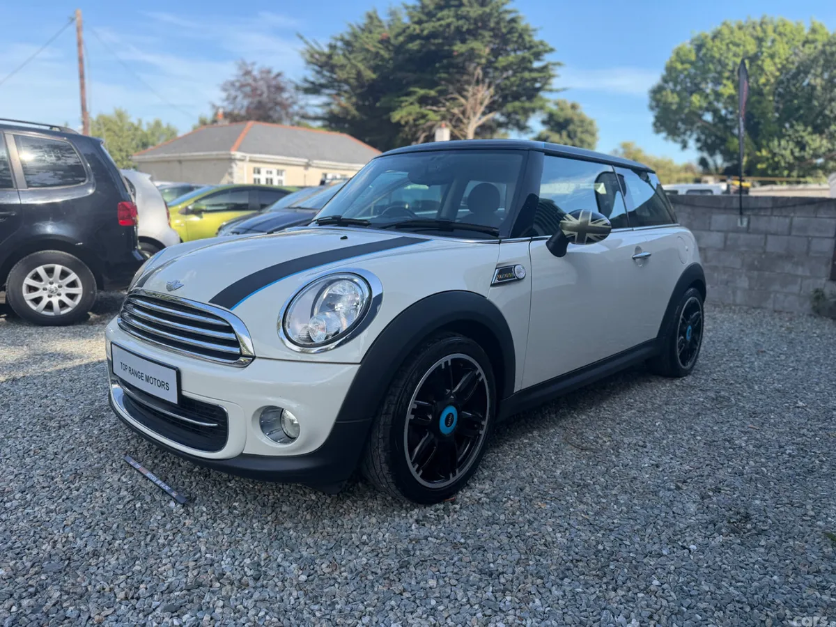 Mini Cooper Hatchback, Petrol, 2013, White