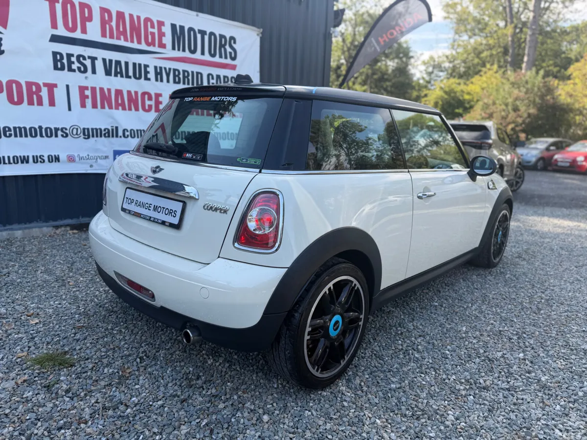 Mini Cooper Hatchback, Petrol, 2013, White