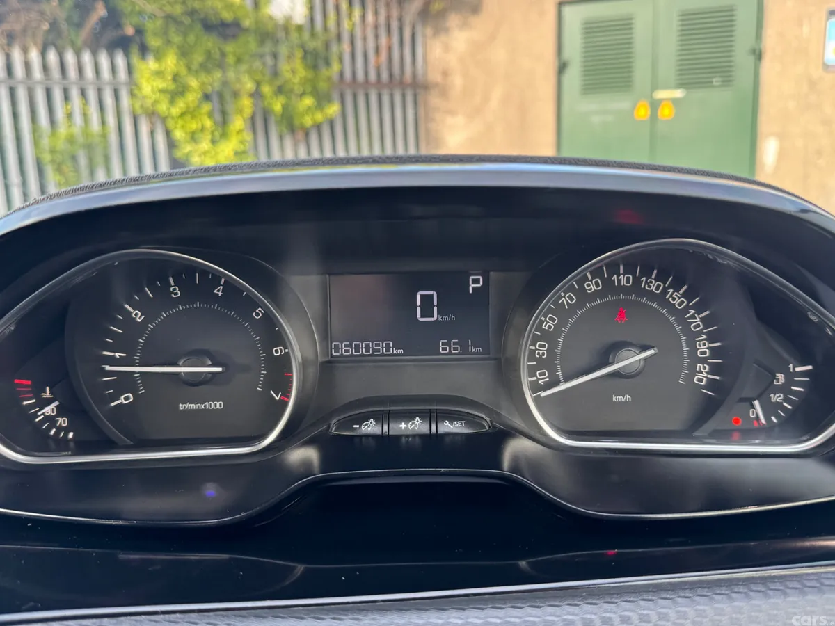 Peugeot 208 Hatchback, Petrol, 2016, Orange
