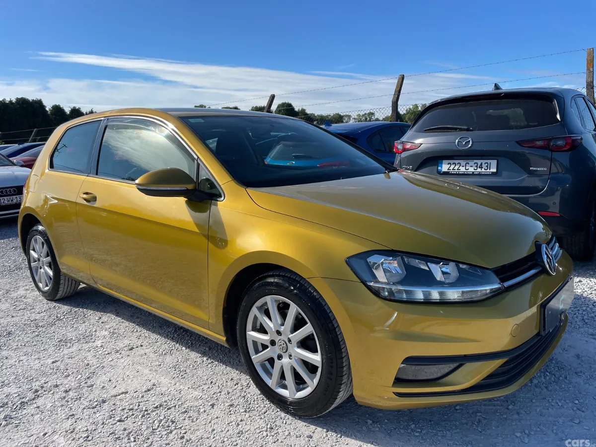 Volkswagen Golf Estate, Petrol, 2017, Yellow