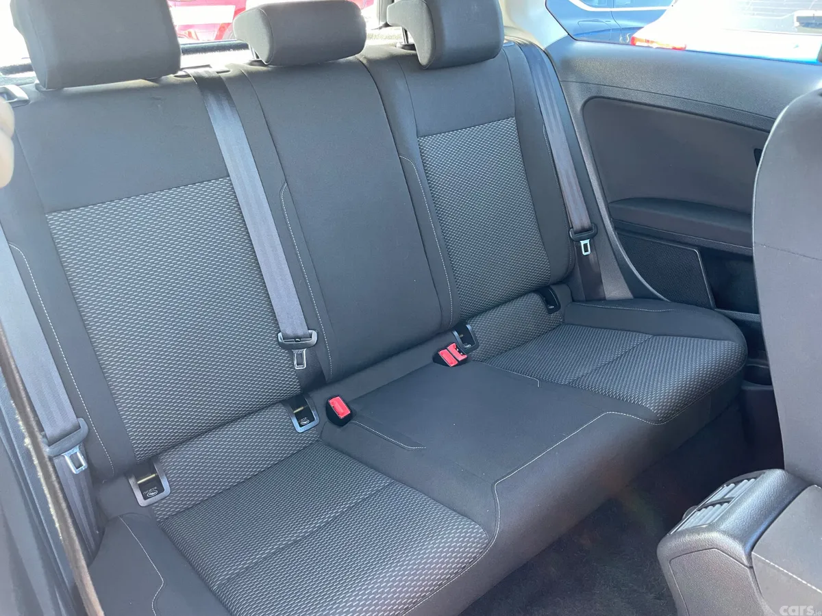 Volkswagen Golf Estate, Petrol, 2017, Yellow