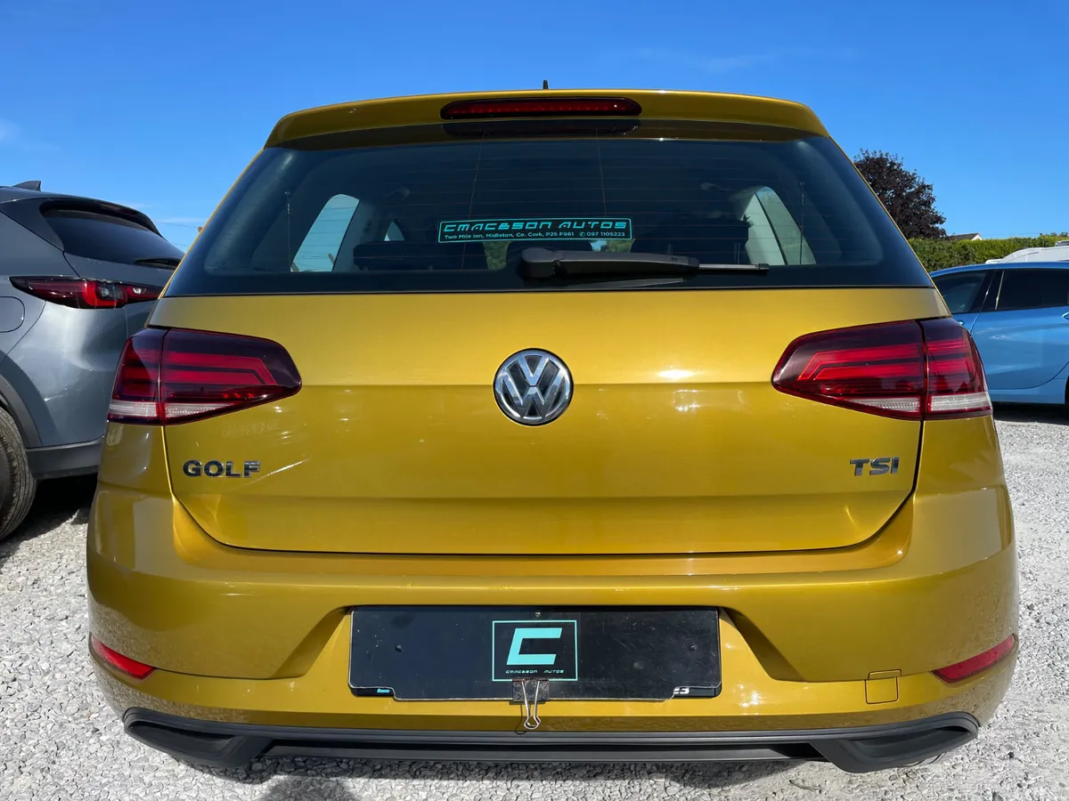 Volkswagen Golf Estate, Petrol, 2017, Yellow