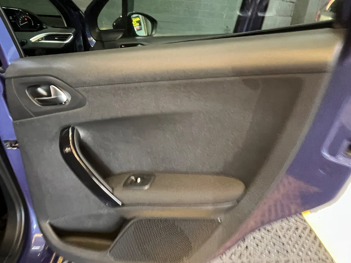 Peugeot 208 Hatchback, Petrol, 2016, Blue