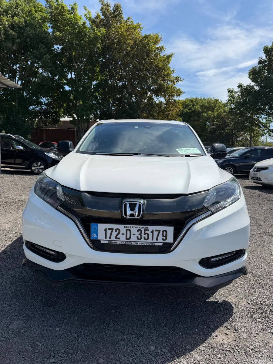 Honda Vezel SUV, Petrol Hybrid, 2017, White
