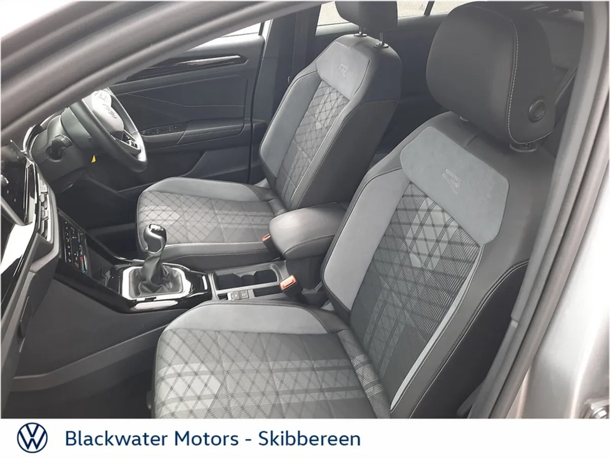 Volkswagen T-Roc SUV, Petrol, 2024, Grey