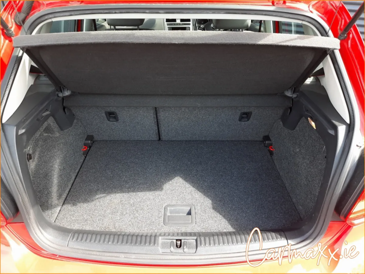 Volkswagen Polo Hatchback, Petrol, 2017, Red