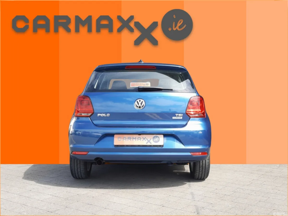 Volkswagen Polo Hatchback, Petrol, 2016, Blue