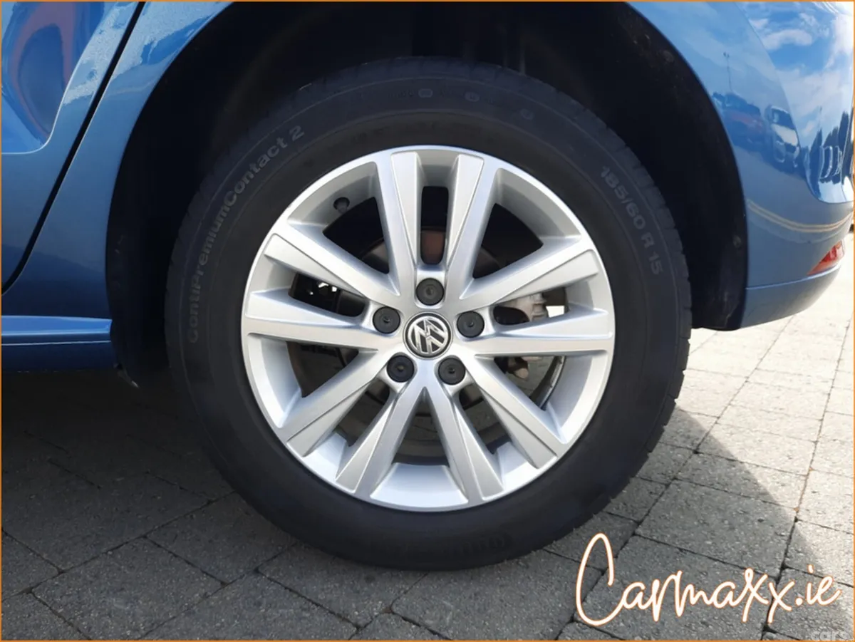 Volkswagen Polo Hatchback, Petrol, 2016, Blue