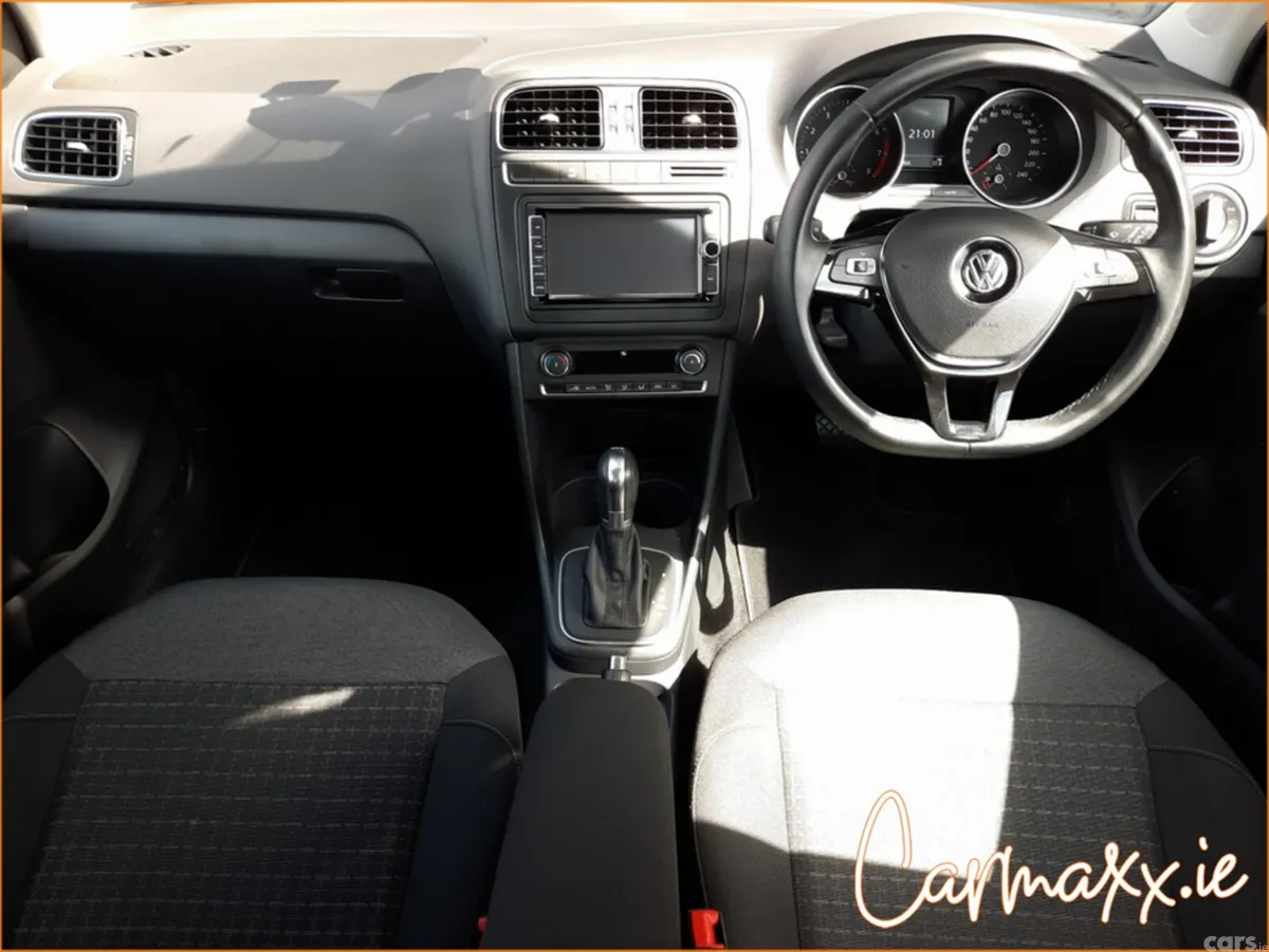Volkswagen Polo Hatchback, Petrol, 2016, Blue