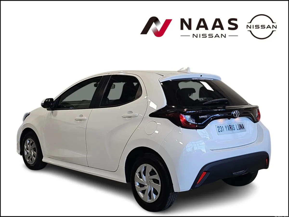 Toyota Yaris Hatchback, Petrol, 2023, White