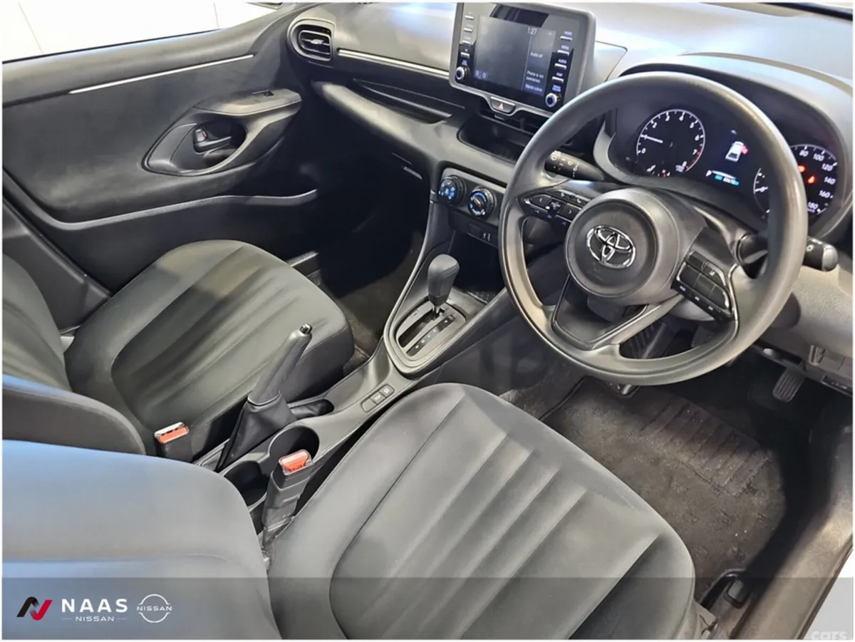 Toyota Yaris Hatchback, Petrol, 2023, White