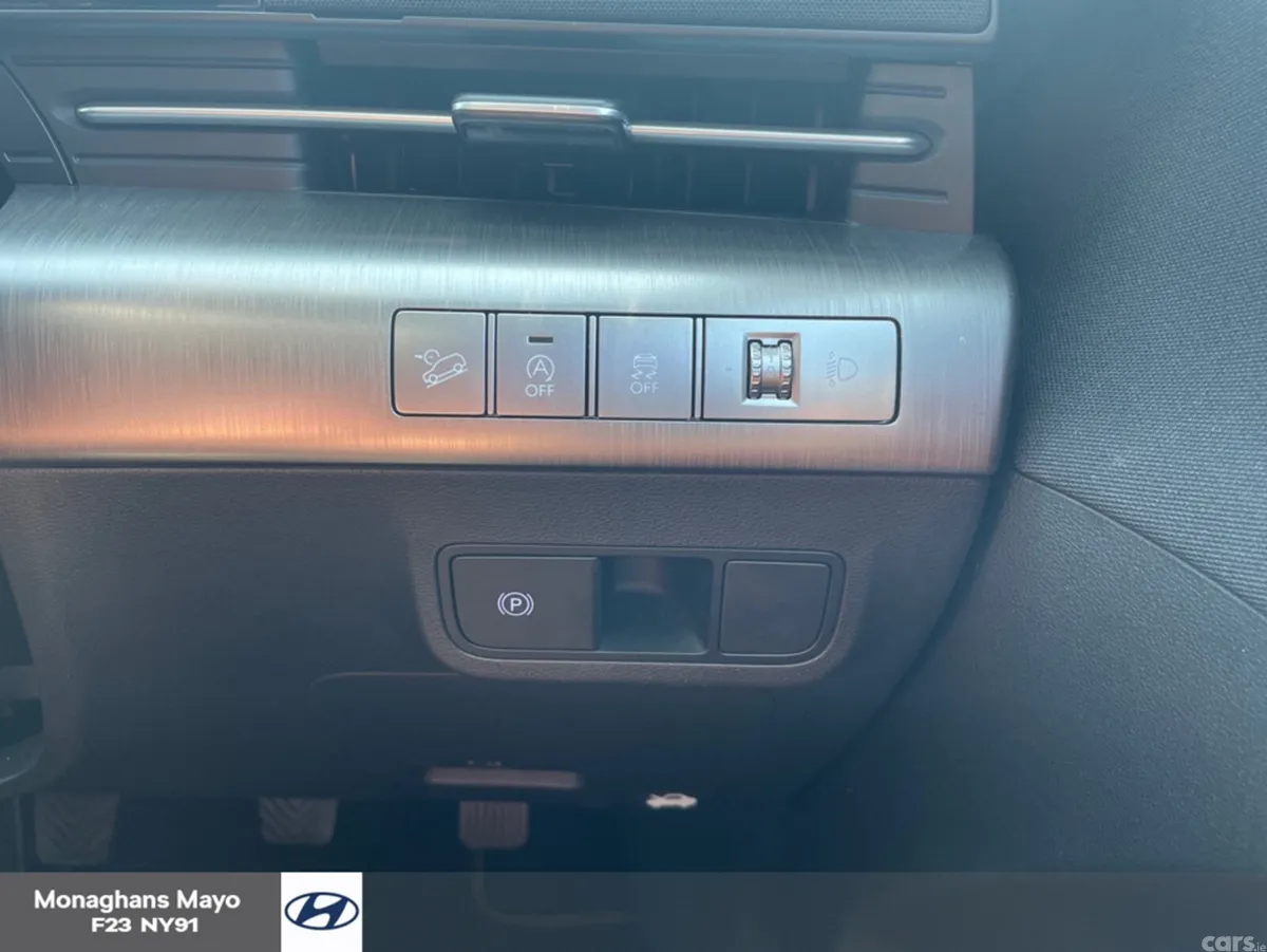 Hyundai KONA MPV, Petrol, 2024, Black