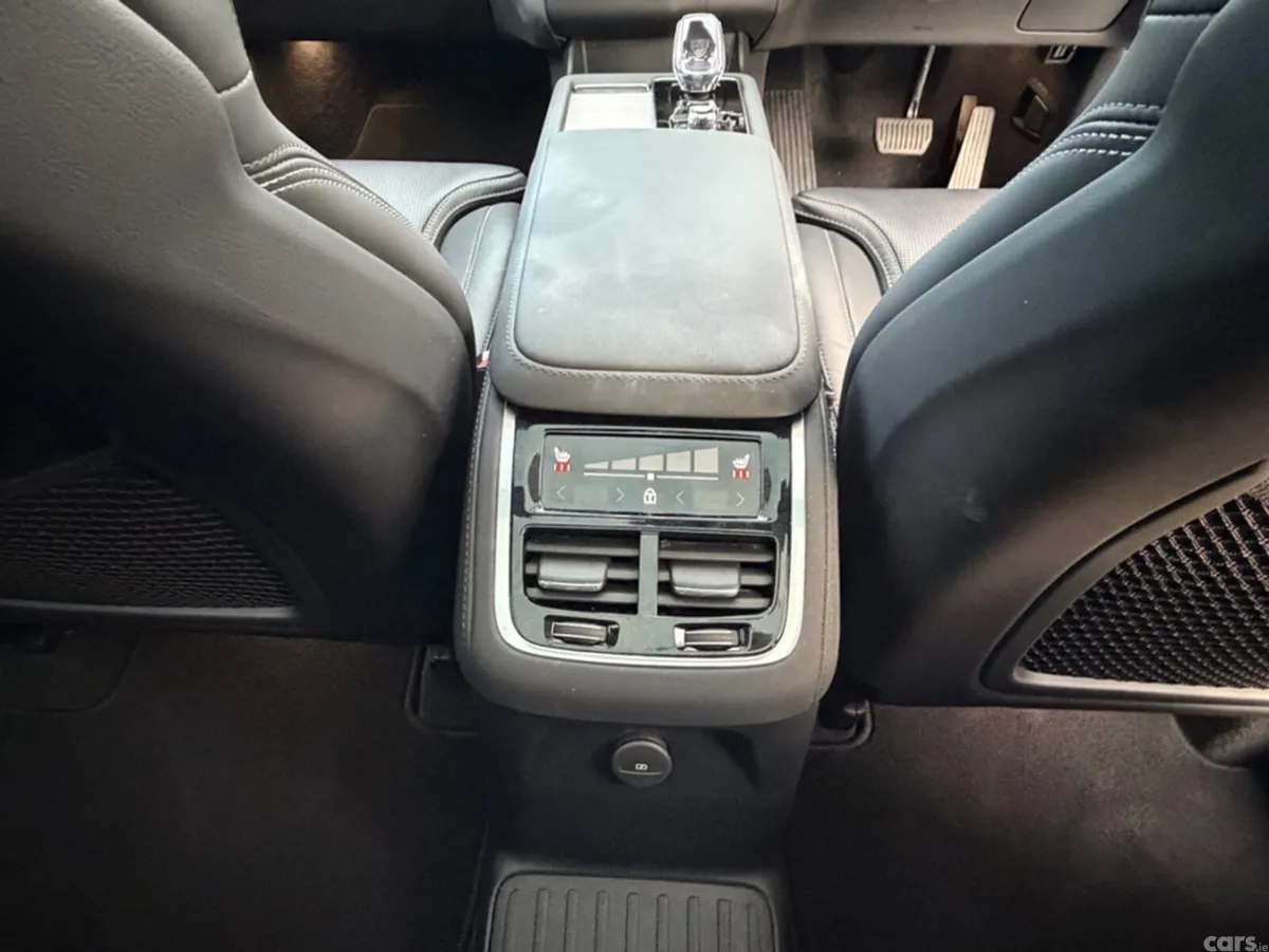 Volvo XC90 SUV, Petrol Plug-in Hybrid, 2026, Grey