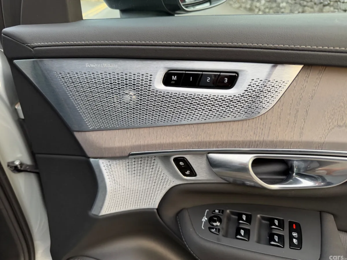 Volvo XC90 SUV, Petrol Plug-in Hybrid, 2026, Grey