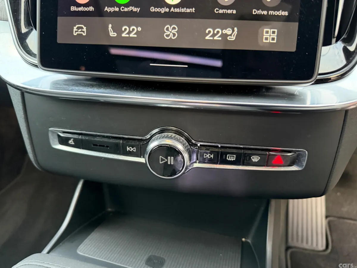 Volvo XC90 SUV, Petrol Plug-in Hybrid, 2026, Grey