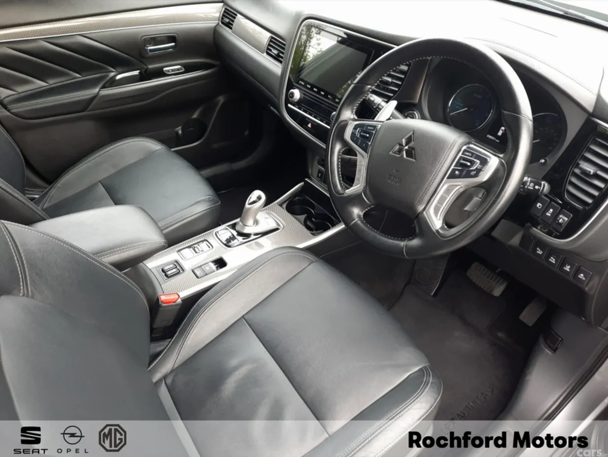 Mitsubishi Outlander Estate, Petrol Plug-in Hybrid, 2019, Grey