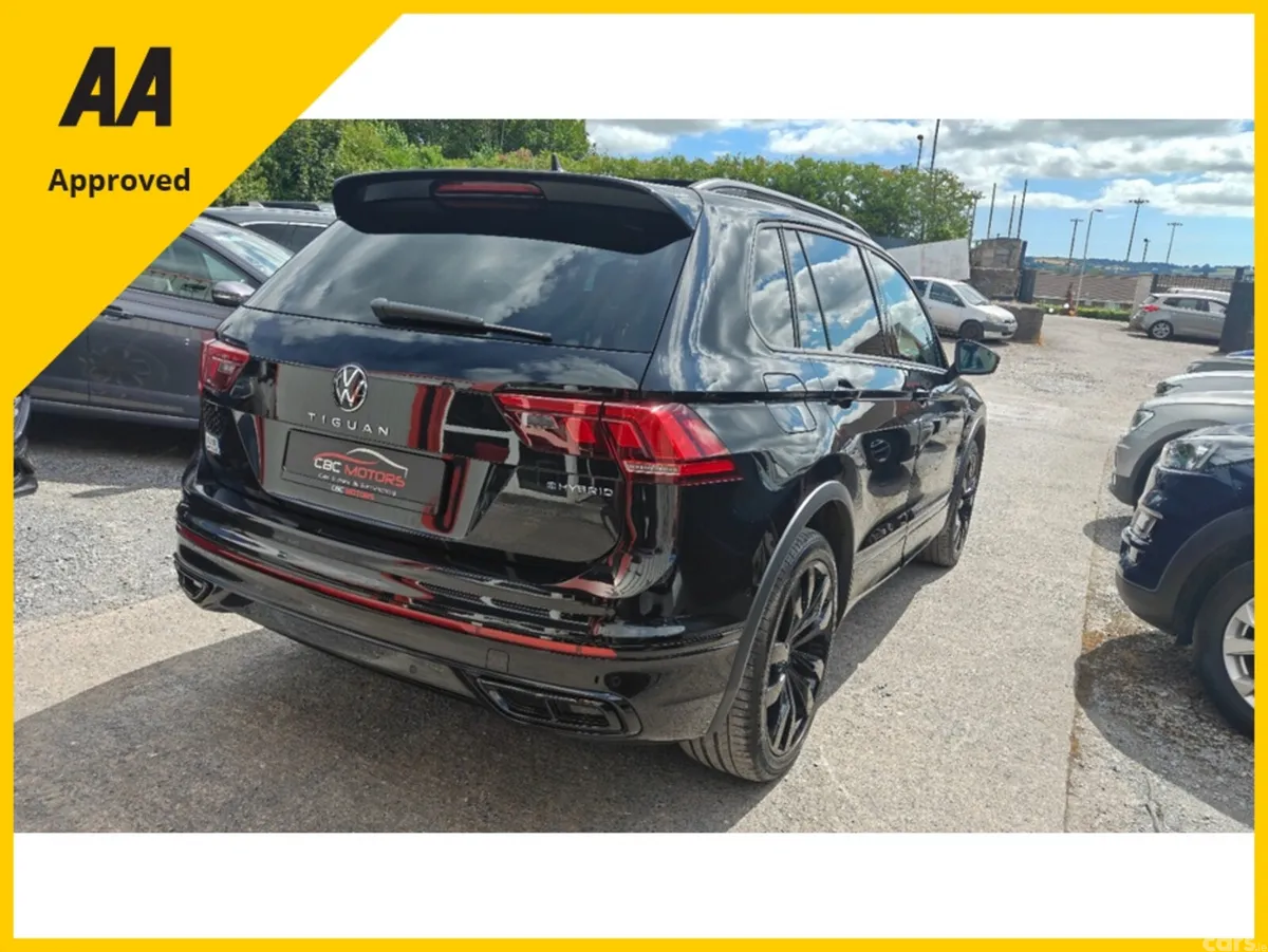 Volkswagen Tiguan SUV, Petrol Plug-in Hybrid, 2024, Black