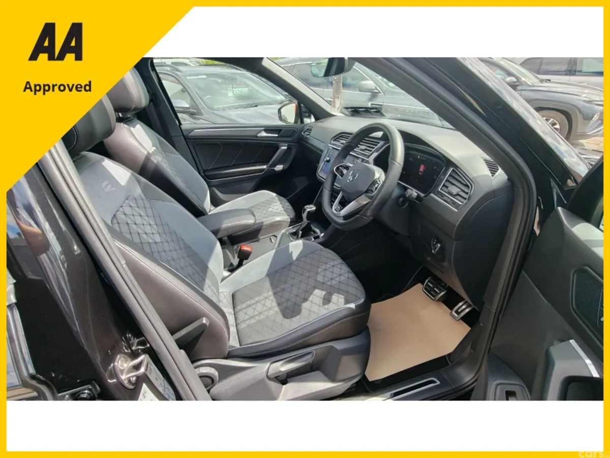 Volkswagen Tiguan SUV, Petrol Plug-in Hybrid, 2024, Black