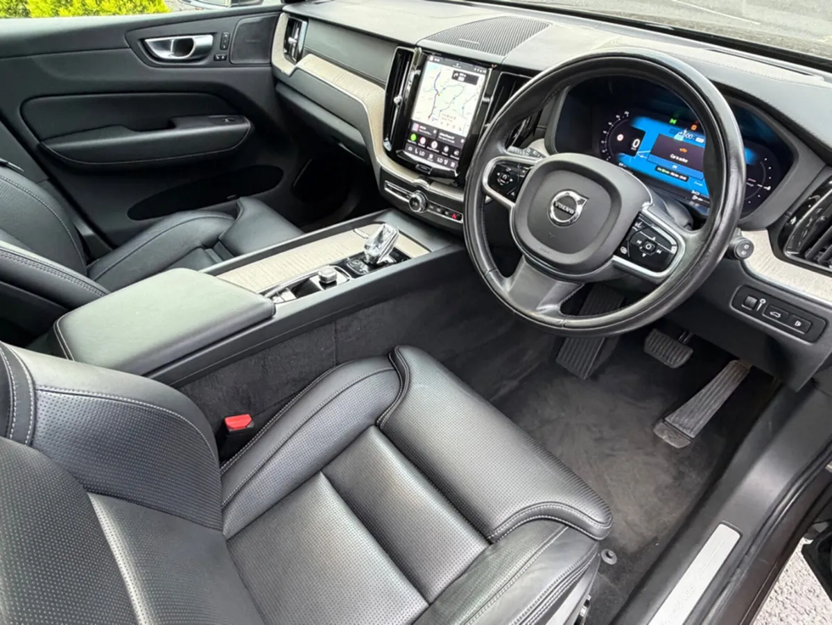 Volvo XC60 SUV, Petrol Plug-in Hybrid, 2022, Grey