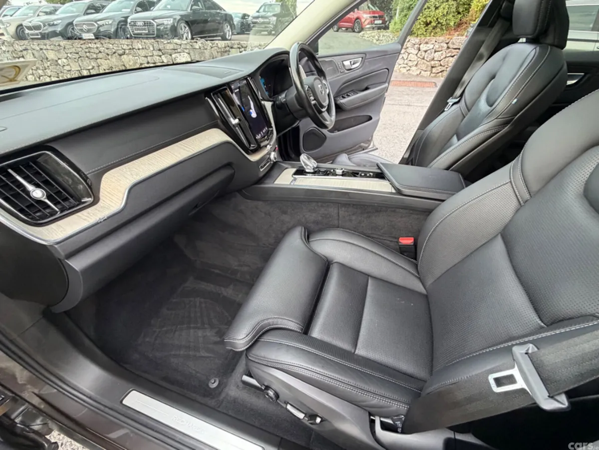 Volvo XC60 SUV, Petrol Plug-in Hybrid, 2022, Grey