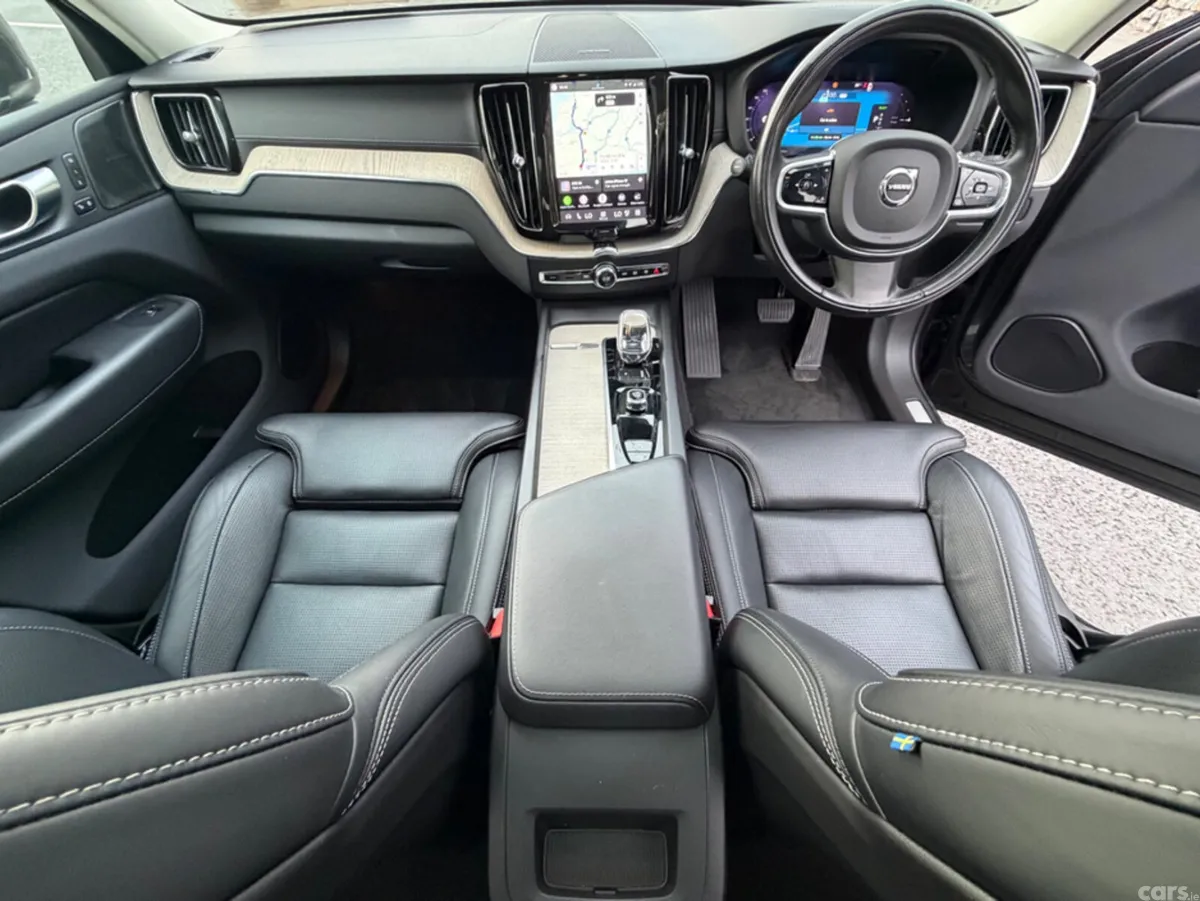 Volvo XC60 SUV, Petrol Plug-in Hybrid, 2022, Grey