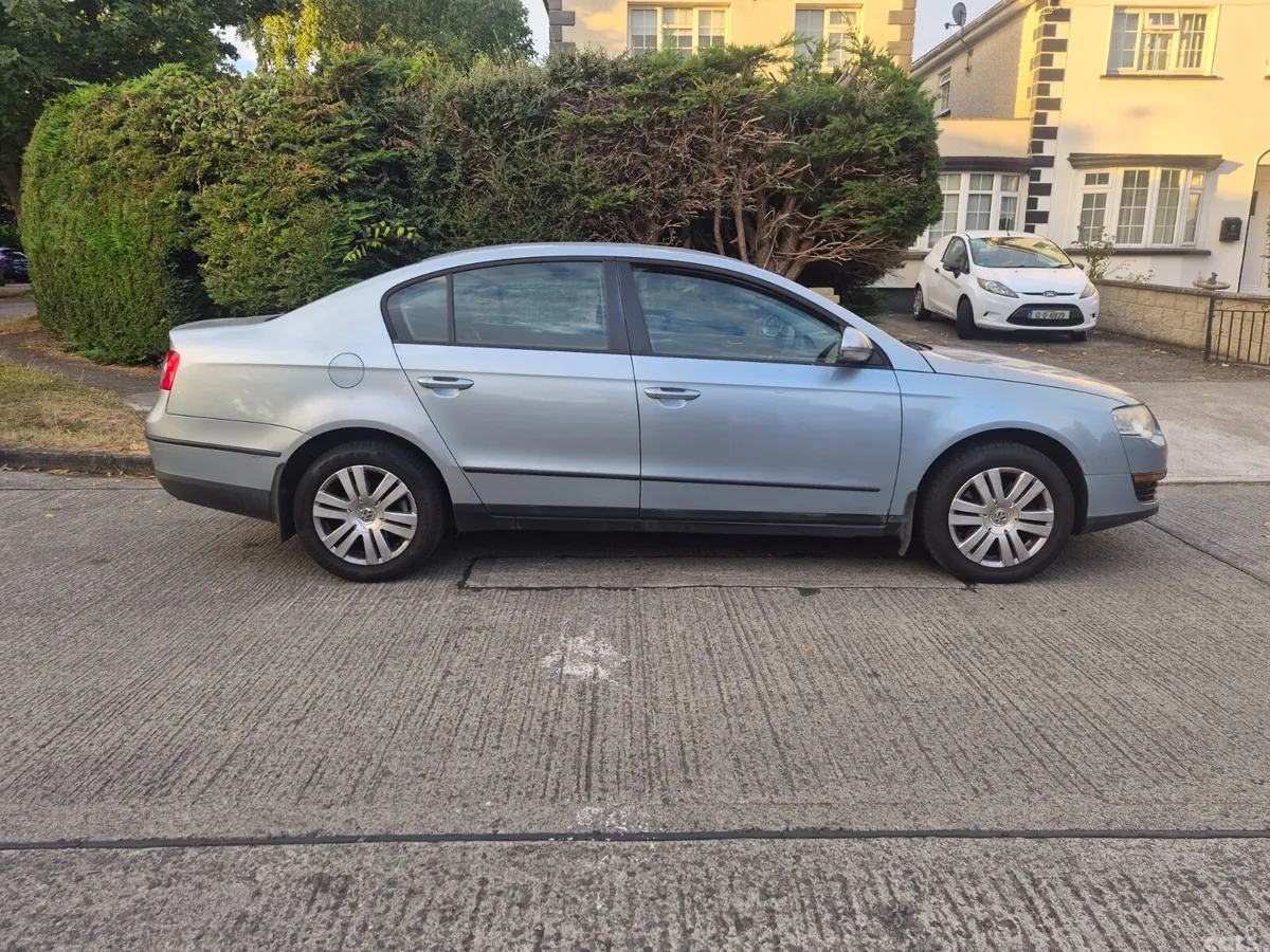 Volkswagen Passat Saloon, Diesel, 2009, Blue