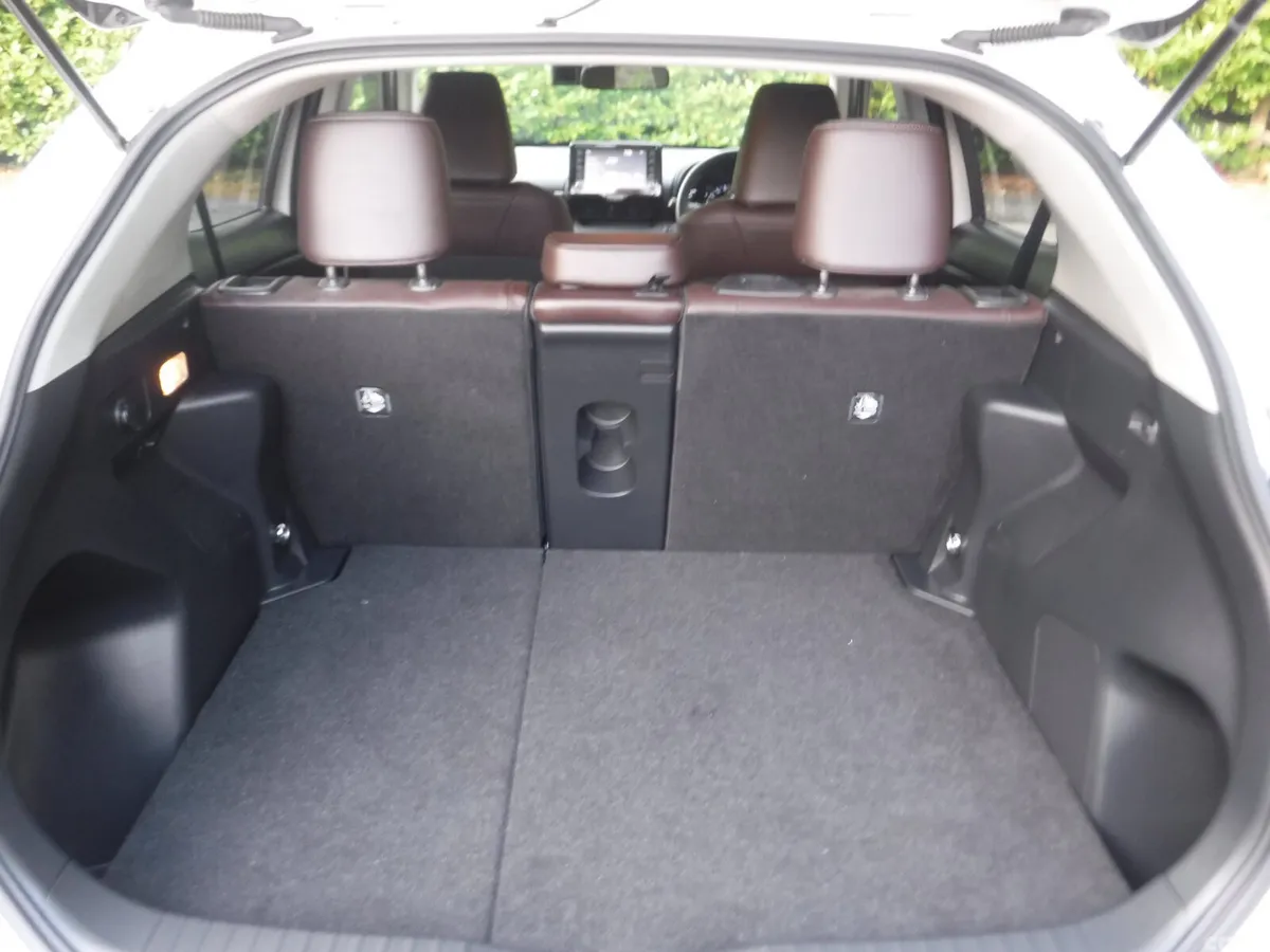 Toyota Yaris Cross SUV, Petrol Hybrid, 2021, White
