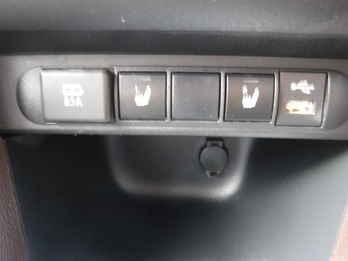 Toyota Yaris Cross SUV, Petrol Hybrid, 2021, White